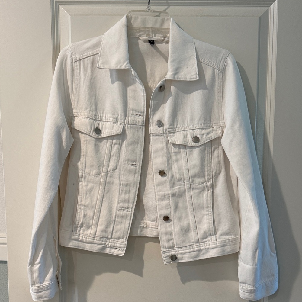 H&M Divided Classic White Denim Jacket XS Like new
